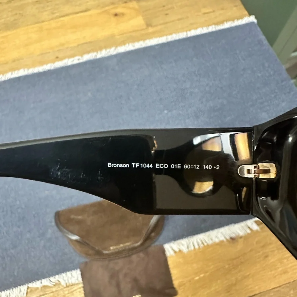 Authentic Tom Ford 1044 ‘Bronson’ Aviator Sunglasses - Picture 3 of 4